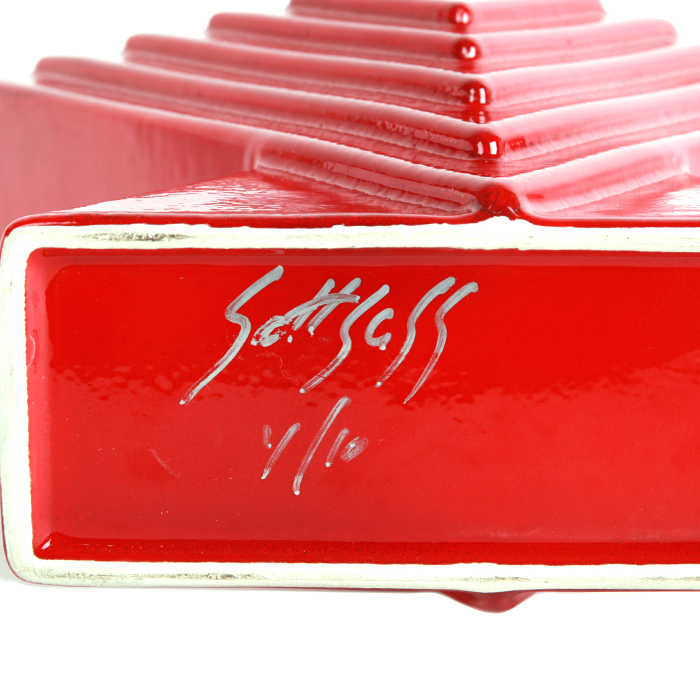 Ettore Sottsass, rare vase sculpture "Y29" de la série Yantra pour Design Centre, en céramique émaillée rouge, signé, de la fin des années 1980 - Detail D2