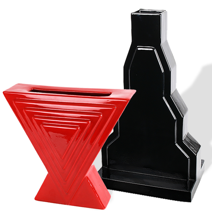 Ettore Sottsass, rare vase sculpture "Y29" de la série Yantra pour Design Centre, en céramique émaillée rouge, signé, de la fin des années 1980 - Detail D3
