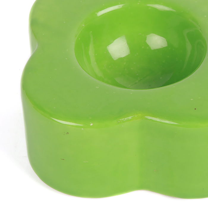 Ettore Sottsass, petit vide-poche ou cendrier "YP1" de la série Yantra pour Design Centre, en céramique émaillée vert, signé, modèle créé en 1969 - Detail D1