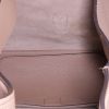 Bolso de mano Gucci Jackie en cuero granulado beige - Detail D2 thumbnail