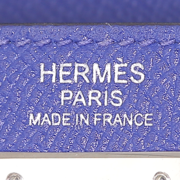 Hermes Kelly 32 cm handbag in electric blue epsom leather - Detail D4