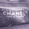 Sac à main Chanel Medaillon - Bag en cuir grainé noir - Detail D3 thumbnail