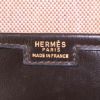 Bolsito de mano Hermes Jige en cuero box marrón - Detail D3 thumbnail