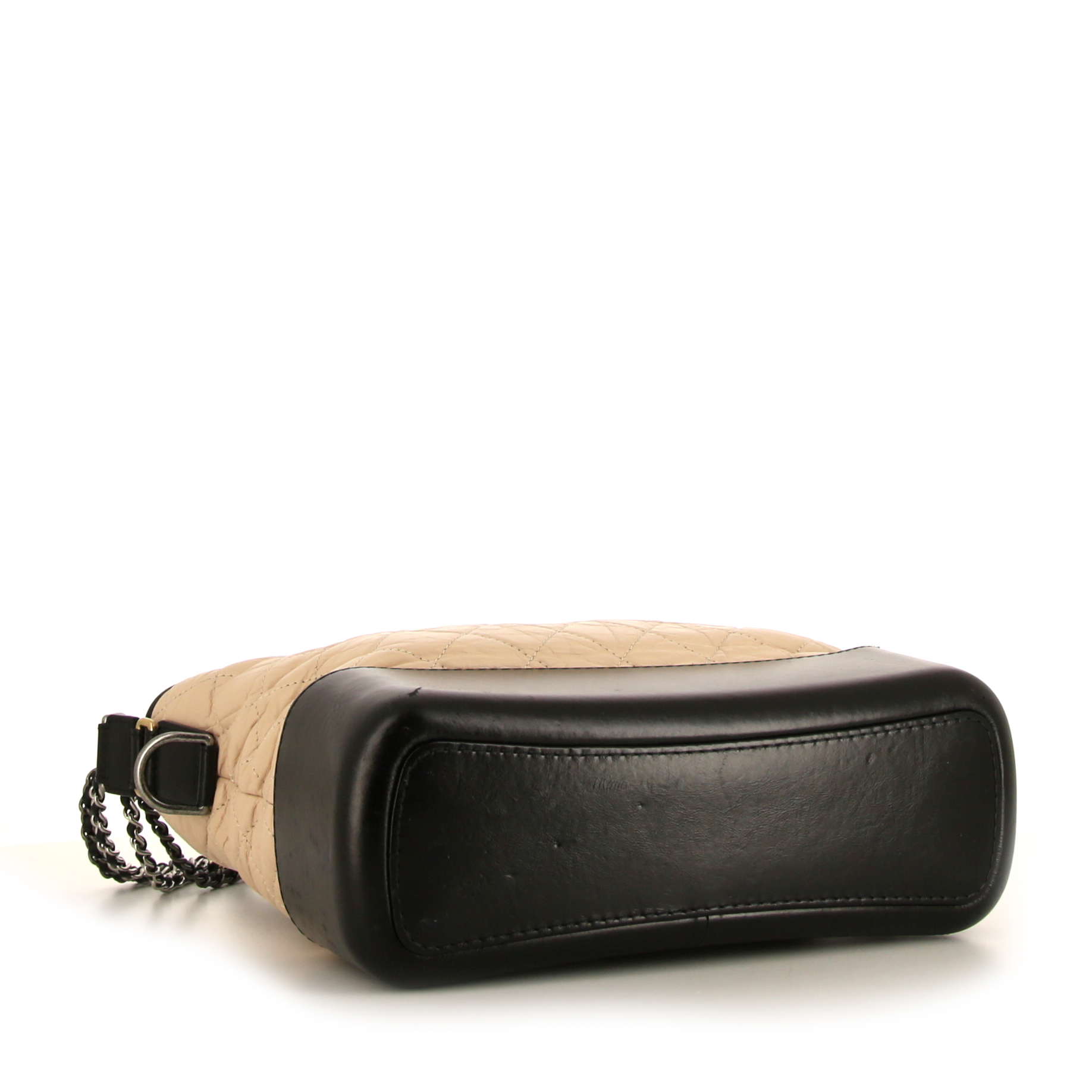 Chanel Gabrielle  medium model handbag in beige quilted leather and black smooth leather - Detail D5