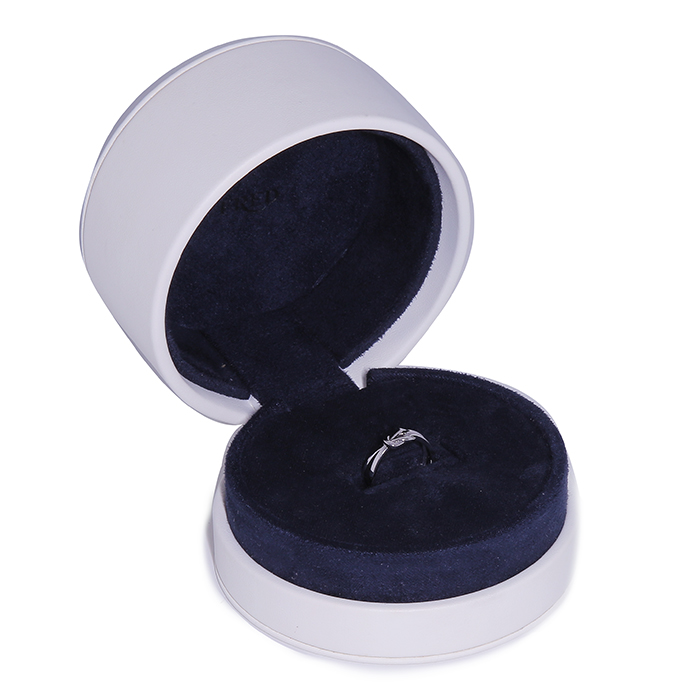 Fred Chance Infinie small model ring in white gold - Detail D2