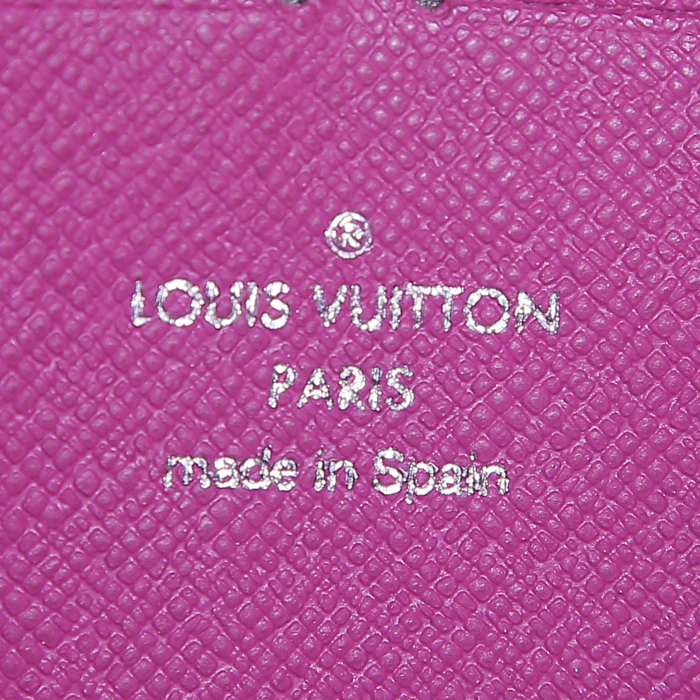 Portefeuille Louis Vuitton Zippy en cuir épi violet - Detail D3