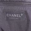 Shopping bag Chanel Executive in pelle martellata nera - Detail D4 thumbnail