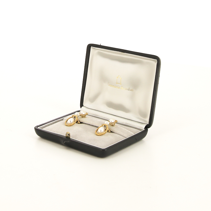 Articulated Buccellati earrings for non pierced ears in yellow gold,  white gold and pearls - Detail D2