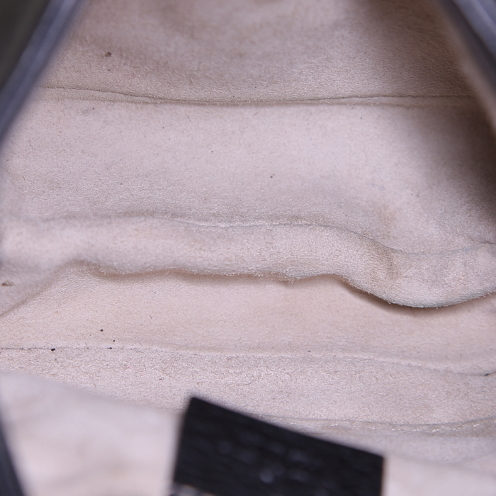 Borsa a tracolla Gucci in pelle martellata nera - Detail D2