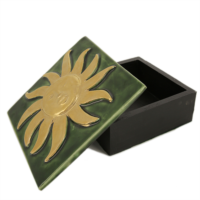 Mithé Espelt, "Sun" chest, in embossed and glazed earthenware, crackled gold, oak base, around 1955 - Detail D2