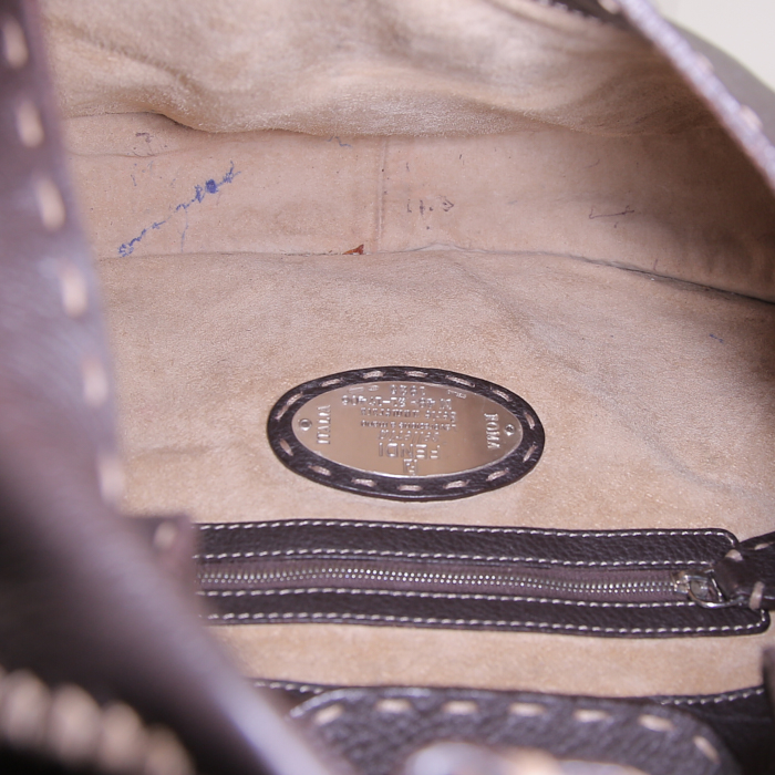 Bolso de mano Fendi Selleria en cuero marrón - Detail D2