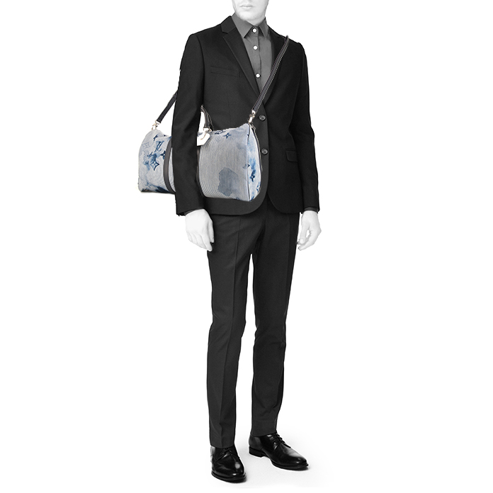 Bolsa de viaje Louis Vuitton Keepall Editions Limitées en lona monogram azul y blanca y cuero azul - Detail D2