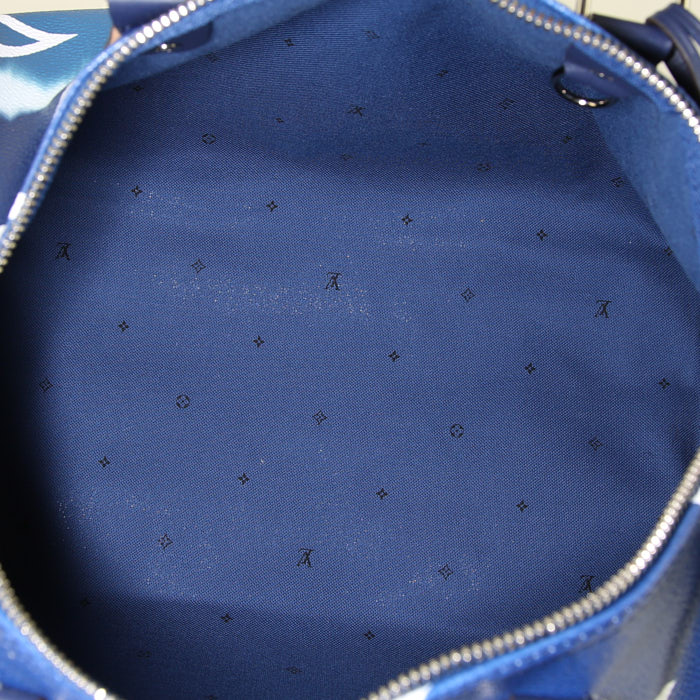 Louis Vuitton Speedy Editions Limitées handbag in blue and white shading monogram canvas and blue leather - Detail D3
