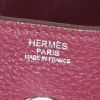 Bolso de mano Hermes Lindy en cuero togo color frambuesa - Detail D4 thumbnail