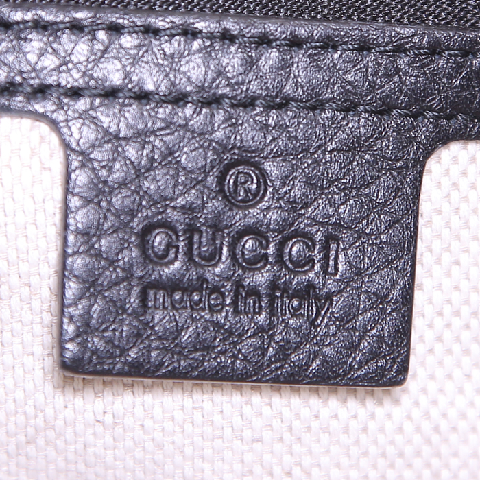 Sac cabas Gucci Soho en cuir grainé noir - Detail D4