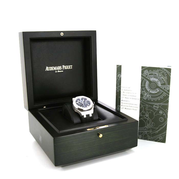 Audemars Piguet Royal Oak Offshore Chrono watch in stainless steel Ref: 26283ST Circa 2014 - Detail D5