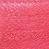 Borsa a tracolla Louis Vuitton Pallas in tela monogram marrone e pelle rossa - Detail D4 thumbnail