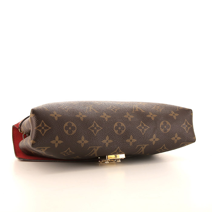 Bolso bandolera Louis Vuitton Pallas en lona Monogram marrón y cuero rojo - Detail D5