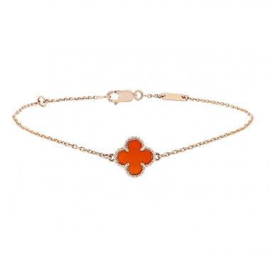 Bracciale Van Cleef 
Arpels Sweet Alhambra in oro rosa e corniola