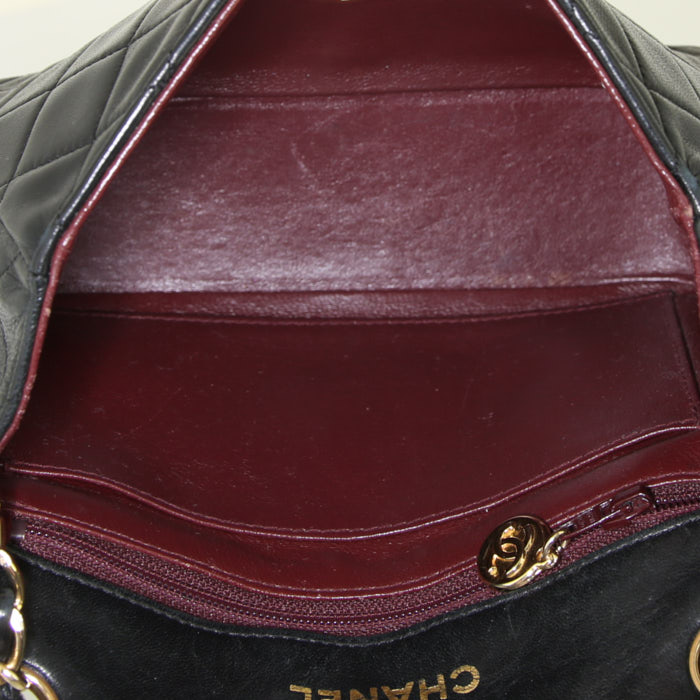 Chanel Timeless Mini shoulder bag in black quilted leather - Detail D2