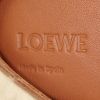 Sac Loewe Bunny en fourrure blanche et cuir marron - Detail D3 thumbnail