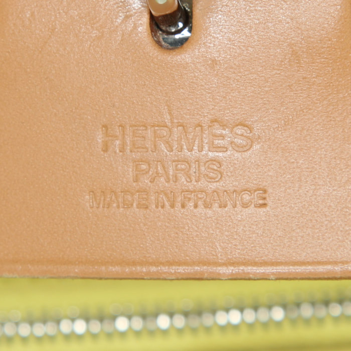 Sac bandoulière Hermès Herbag en cuir Natural et toile jaune - Detail D4