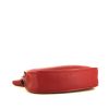 Bolso bandolera Hermes Evelyne mediano en cuero granulado rojo - Detail D4 thumbnail