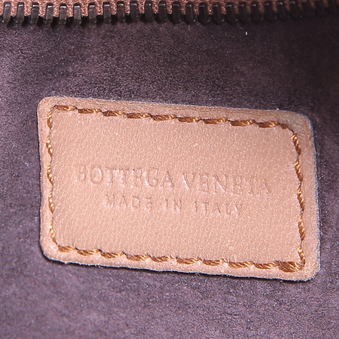 Bolso de mano Bottega Veneta en cuero beige - Detail D3