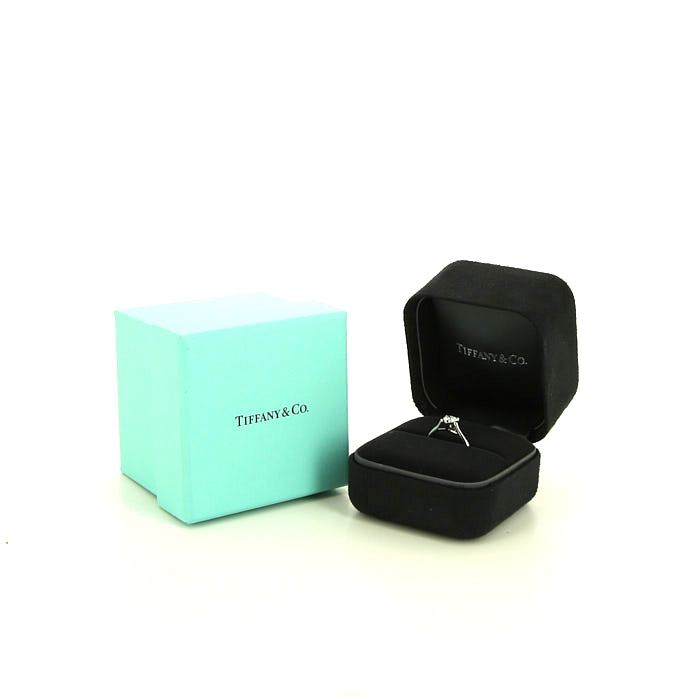 Sortija Tiffany & Co en platino y diamante - Detail D2