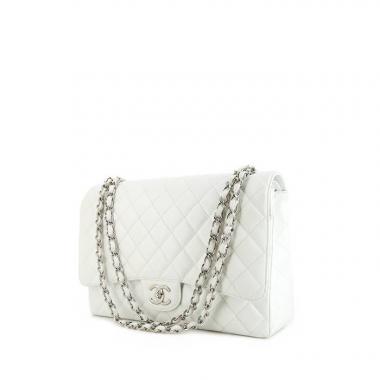 Bolso de mano Chanel Timeless Maxi Jumbo en cuero granulado acolchado blanco