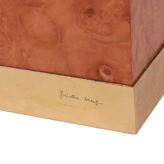 Gabriella Crespi, seau à glaçons, en placage de bois de loupe et laiton doré, signé, des années 1970