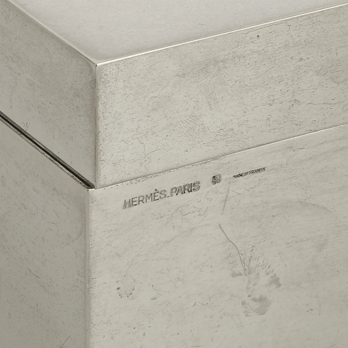 Hermès, coffret à cigares, en métal argenté et doré, signé, des années 1980 - Detail D3