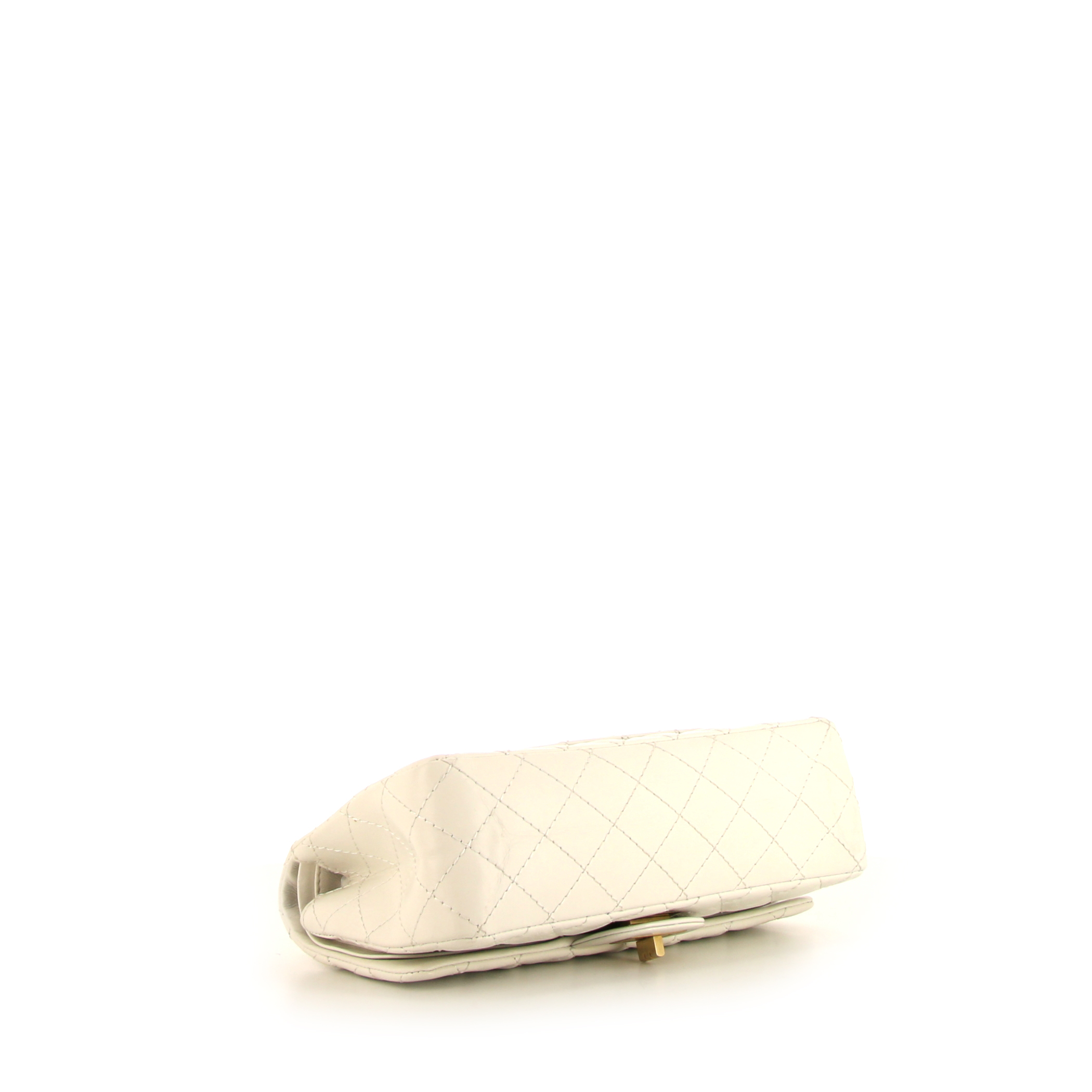 Sac à main Chanel 2.55 en cuir matelassé blanc - Detail D5
