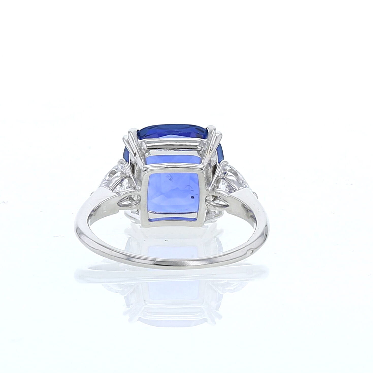 Bague en platine, diamants et saphir de Ceylan non chauffé (4.89 carats) - Detail D2