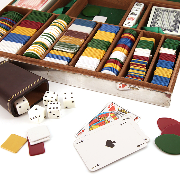 Italo Gori (orfèvre), Boîte à jeux, en argent, poinçonnée, des années 1970