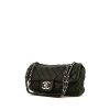 Bolso bandolera Chanel Timeless en cuero irisado negro - 00pp thumbnail