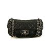 Chanel Timeless shoulder bag in black glittering leather - 360 thumbnail