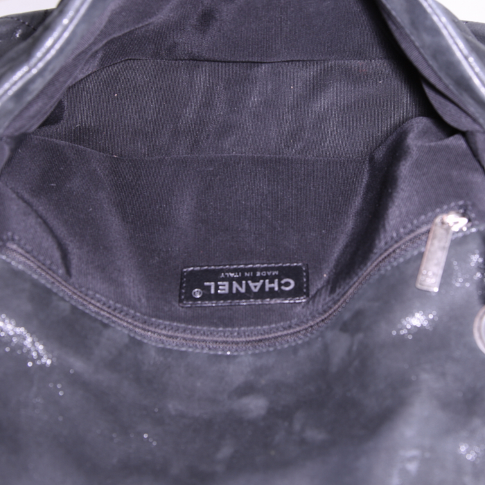 Borsa a tracolla Chanel Timeless in pelle iridescente nera - Detail D3