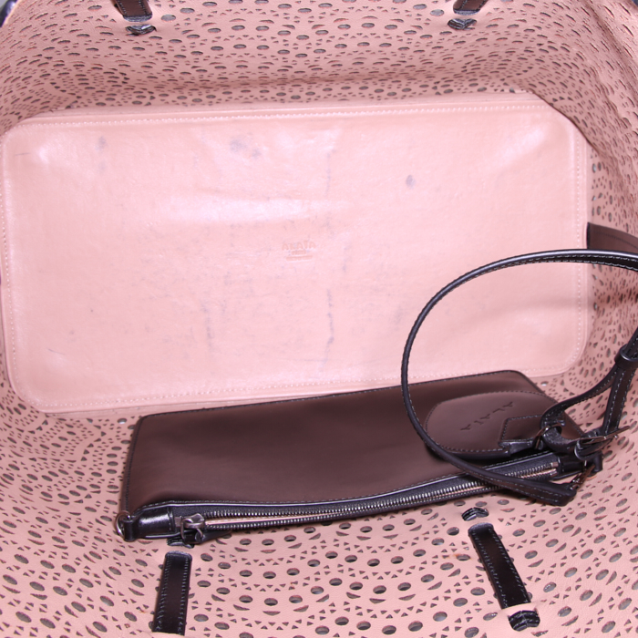 Shopping bag Alaia in pelle nera con motivo forato - Detail D2