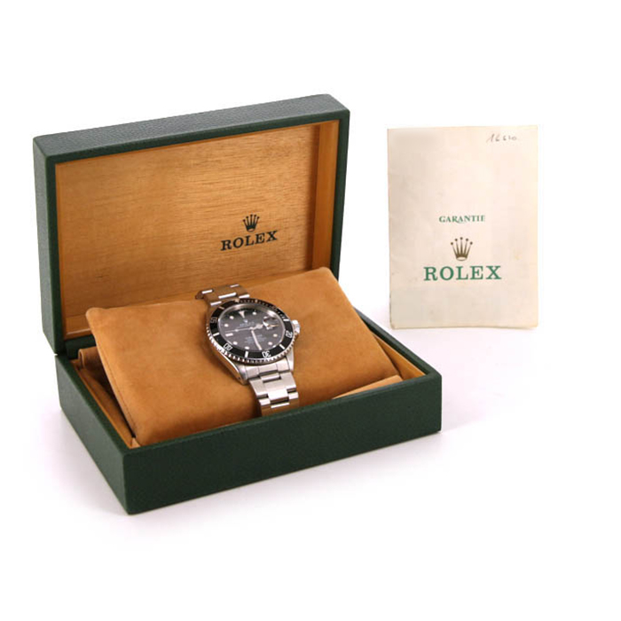 Rolex Submariner Date watch in stainless steel Ref:  16610 Circa  1988 - Detail D4