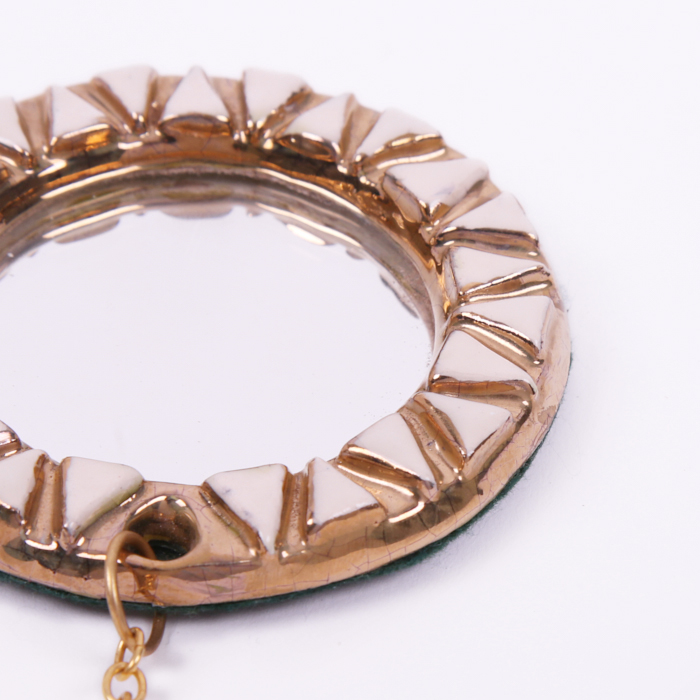 Mithé Espelt, ravissant et rare petit "Miroir-bijoux" de sac, en terre estampée et or craquelé, du début des années 1950 - Detail D1