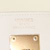 Bolso de mano Hermes Kelly 35 cm en cuero swift blanco - Detail D4 thumbnail