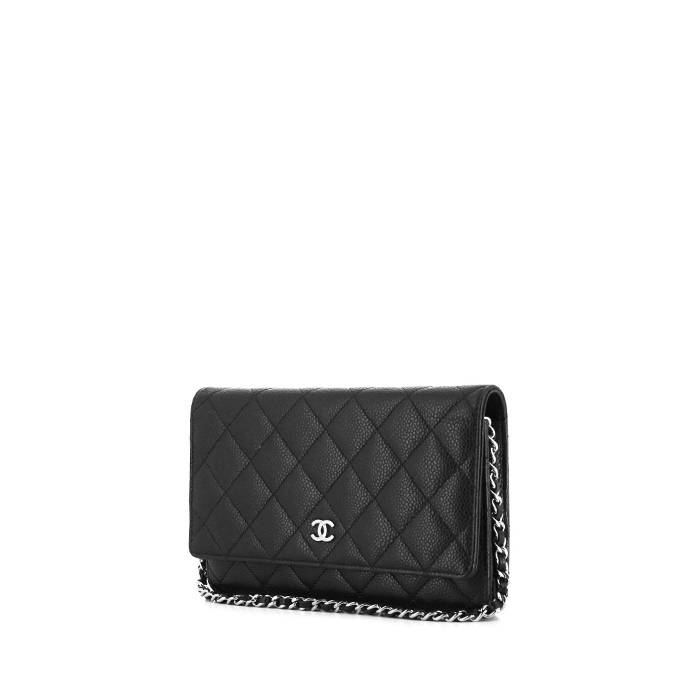 chanel quilted black leather bag