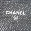 Chanel Wallet on Chain shoulder bag in black quilted grained leather - Detail D3 thumbnail