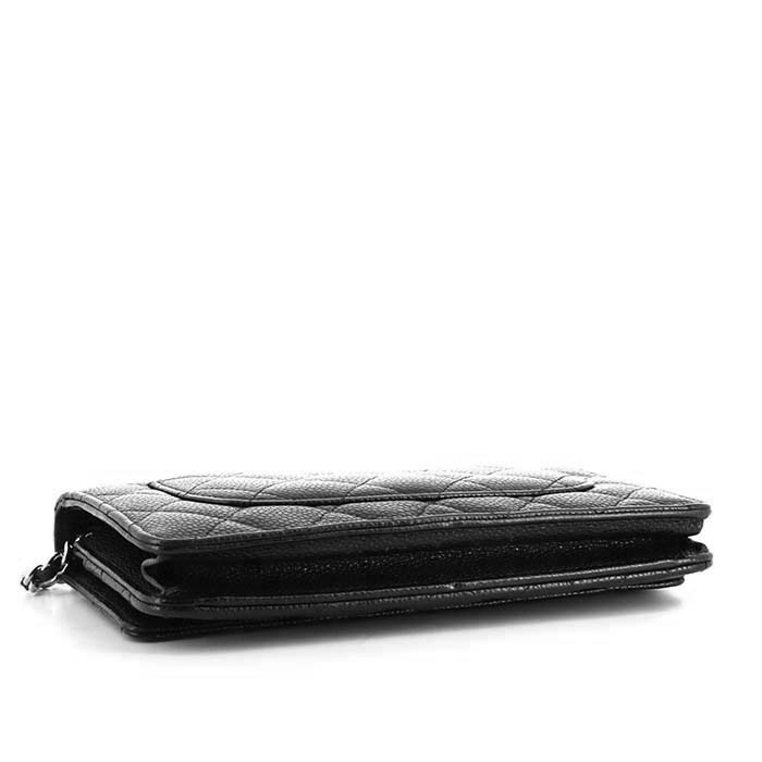 Chanel Wallet on Chain shoulder bag in black quilted grained leather - Detail D4