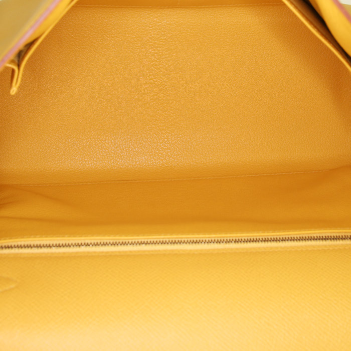 Borsa Hermes Kelly 32 cm in pelle Courchevel gialla - Detail D3