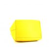 Sac à main Chanel Vintage en cuir grainé jaune - Detail D4 thumbnail