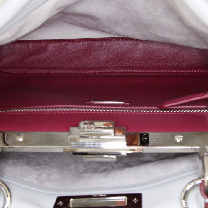 Fendi  Peekaboo Regular medium model  handbag  in grey leather - Detail D3