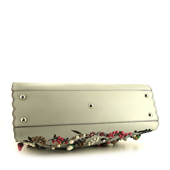 Borsa Fendi  Peekaboo Regular modello medio  in pelle grigia - Detail D5