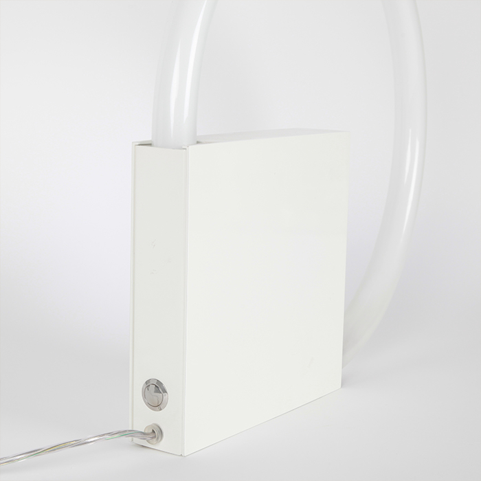 Aldo Van Den Nieuwelaar, lampe modèle "TC6 Cirkellamp", en métal laqué et néon, édition Boops, signée, des années 2000